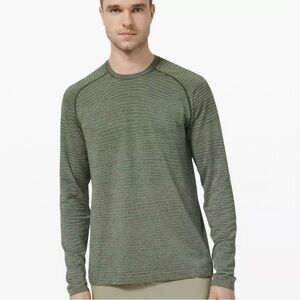 lululemon athletica Men's Olive Green Size L Metal Vent Tech Long Sleeve EUC